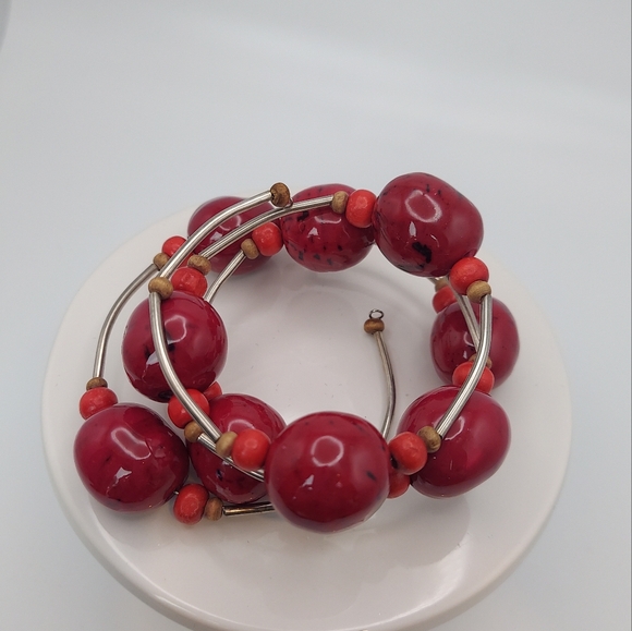 Vintage Large Cherry Beads Wired Bracelet. Stylish & Chic, a wonderful addition! - Picture 3 of 6